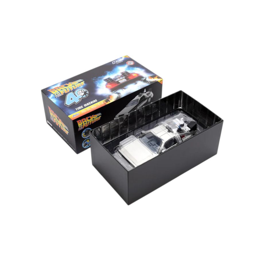 Back to the Future - Delorean (Chrome) 1:24 Scale Diecast Vehicle