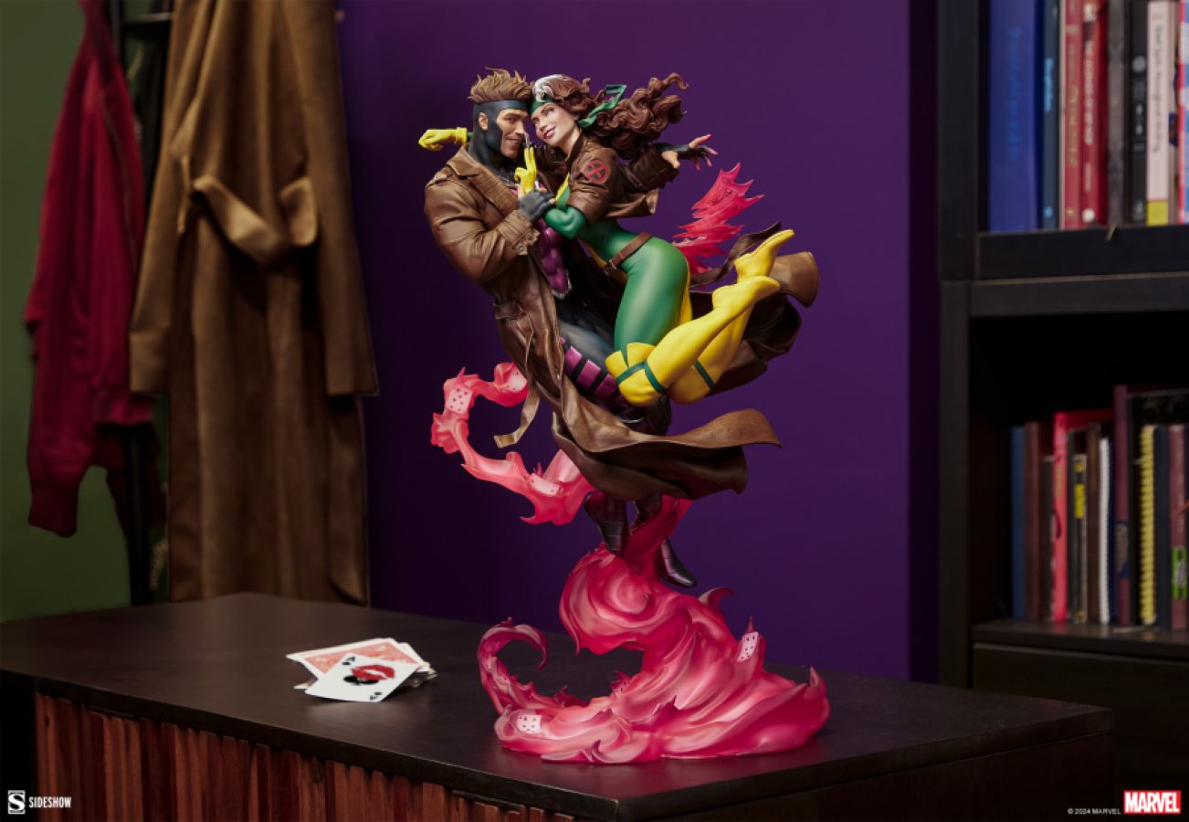 X-Men - Rogue & Gambit Statue