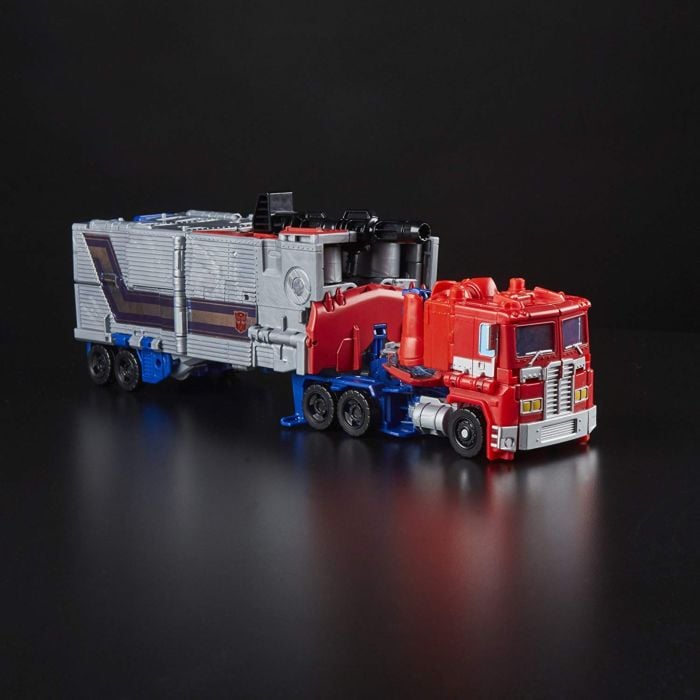 Transformers: Generations Power of the Primes Evolution Optimus Prime
