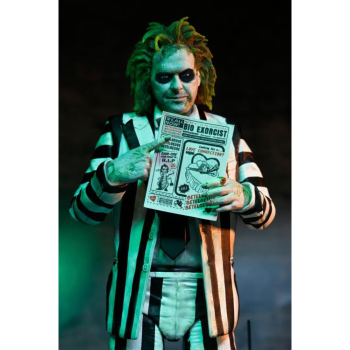 Beetlejuice Beetlejuice (2024) - Beetlejuice (Striped Suit) Ultimate 7'' Scale Action Figure