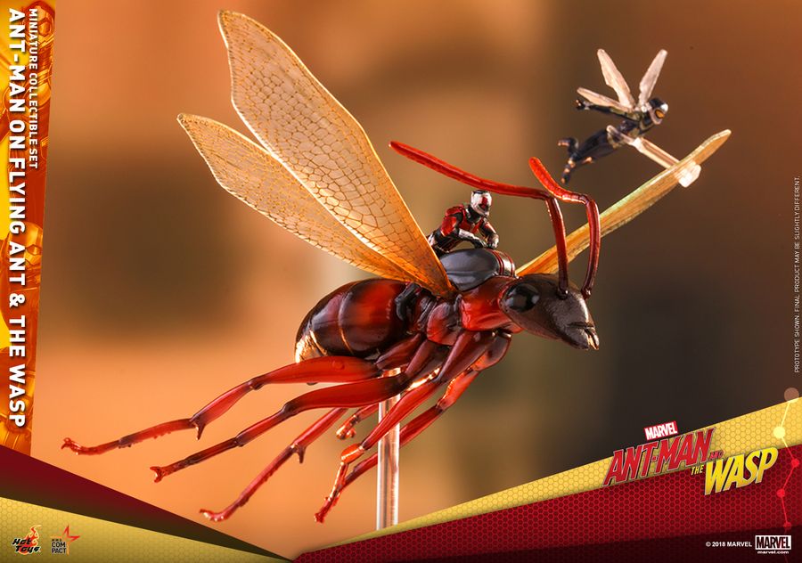 Ant-Man and the Wasp - Ant-Man on Flying Ant & the Wasp Set