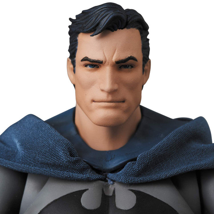 Medicom MAFEX No.105 Batman HUSH Figure