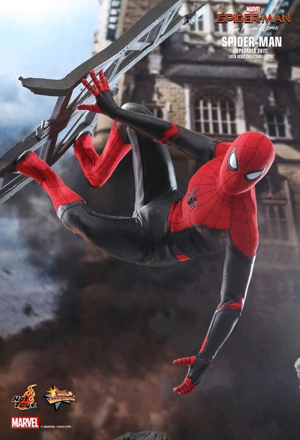 Hot Toys Spider-Man: Far From Home - Spider-Man Upgraded Suit