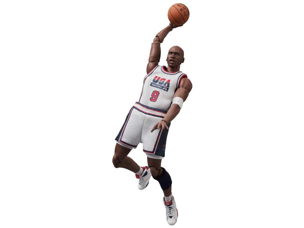 Michael Jordan (1992 Team USA) MAFEX No.132 Figure