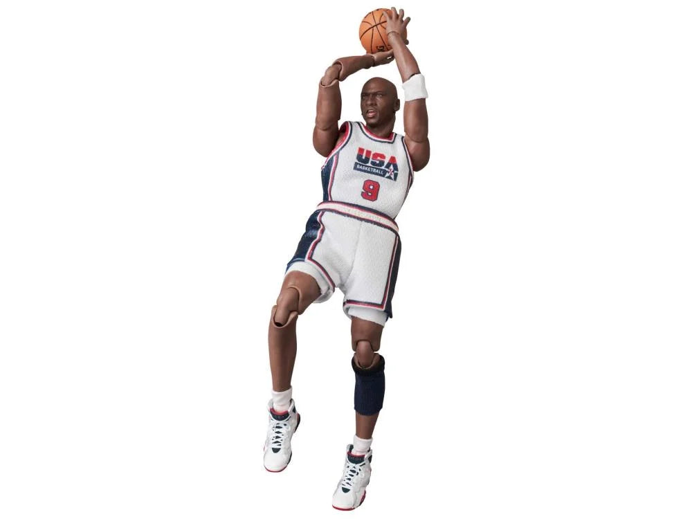 Michael Jordan (1992 Team USA) MAFEX No.132 Figure