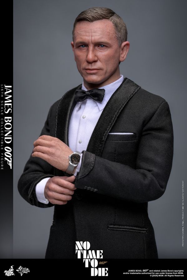 **Pre-order** James Bond: No Time To Die - James Bond (Daniel Craig) 1:6 Scale Collectable Action Figure