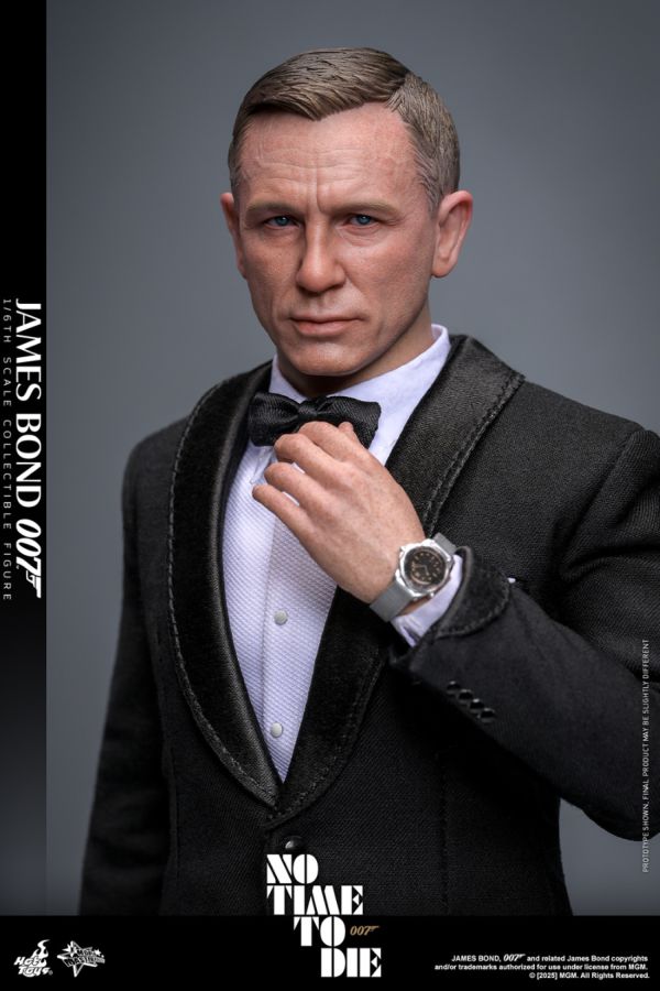 **Pre-order** James Bond: No Time To Die - James Bond (Daniel Craig) 1:6 Scale Collectable Action Figure