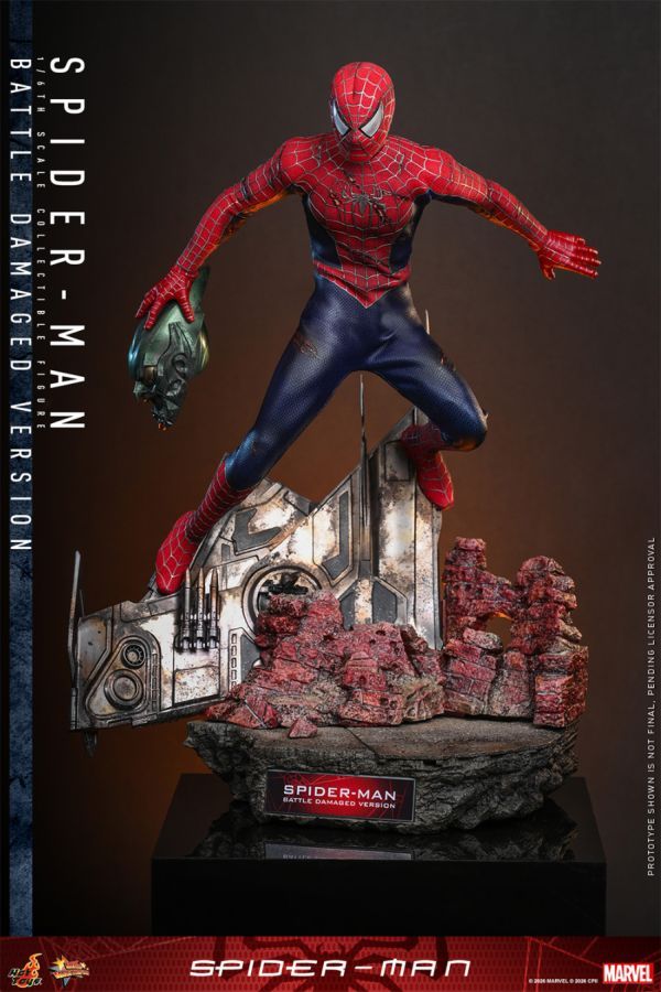 Spider-Man (2002) - Spider-Man (Battle Damaged Version) 1/6th Scale Hot Toys Action Figure **Pre-order**