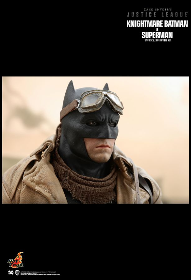 **Pre-order** Zack Snyder's Justice League (2021) - Knightmare Batman & Superman 1:6 Scale Collectable Set