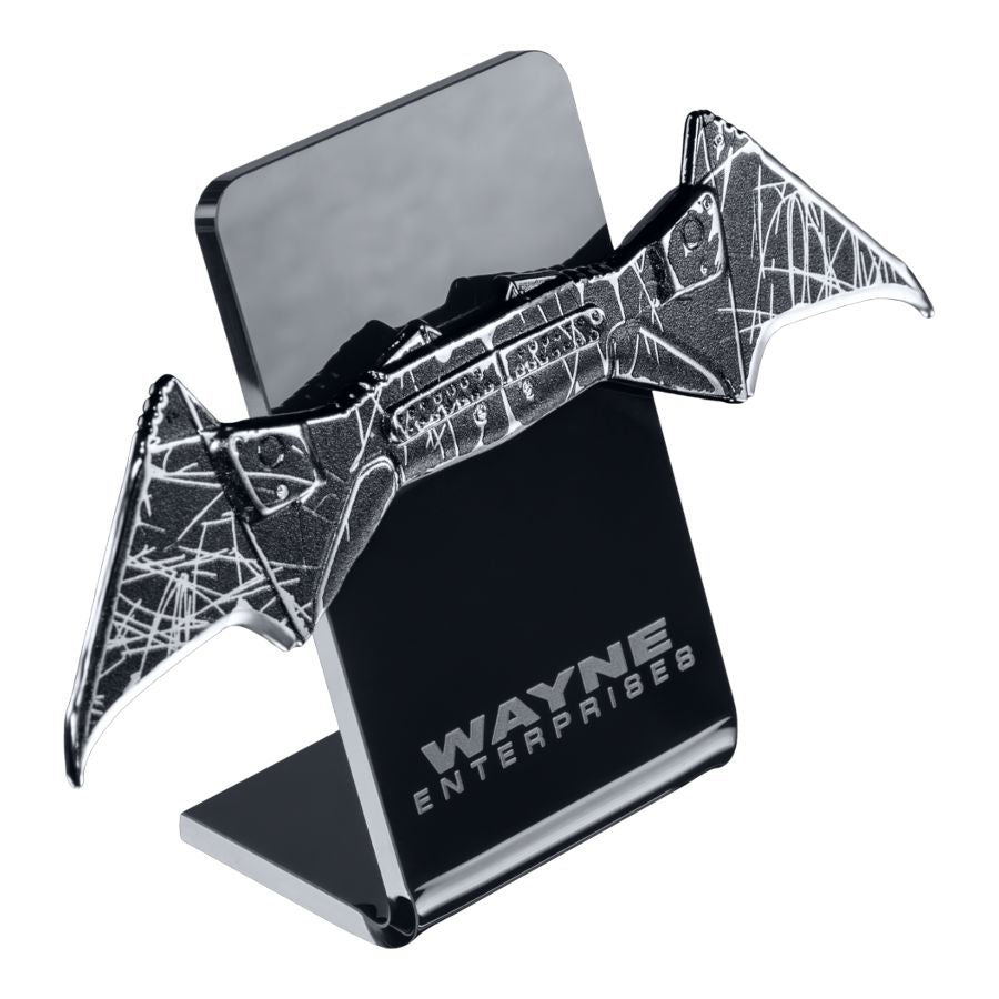 The Batman – Scaled Batarang Replica with Stand