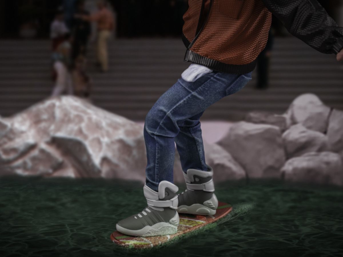 Back to the Future Part II - Marty on Hoverboard 1:10 Scale Statue