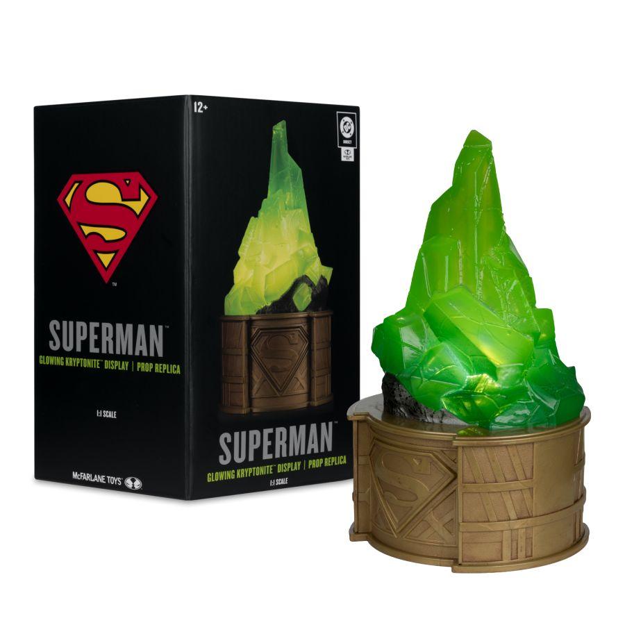 DC Direct – Kryptonite Display 1:1 Scale Prop Replica