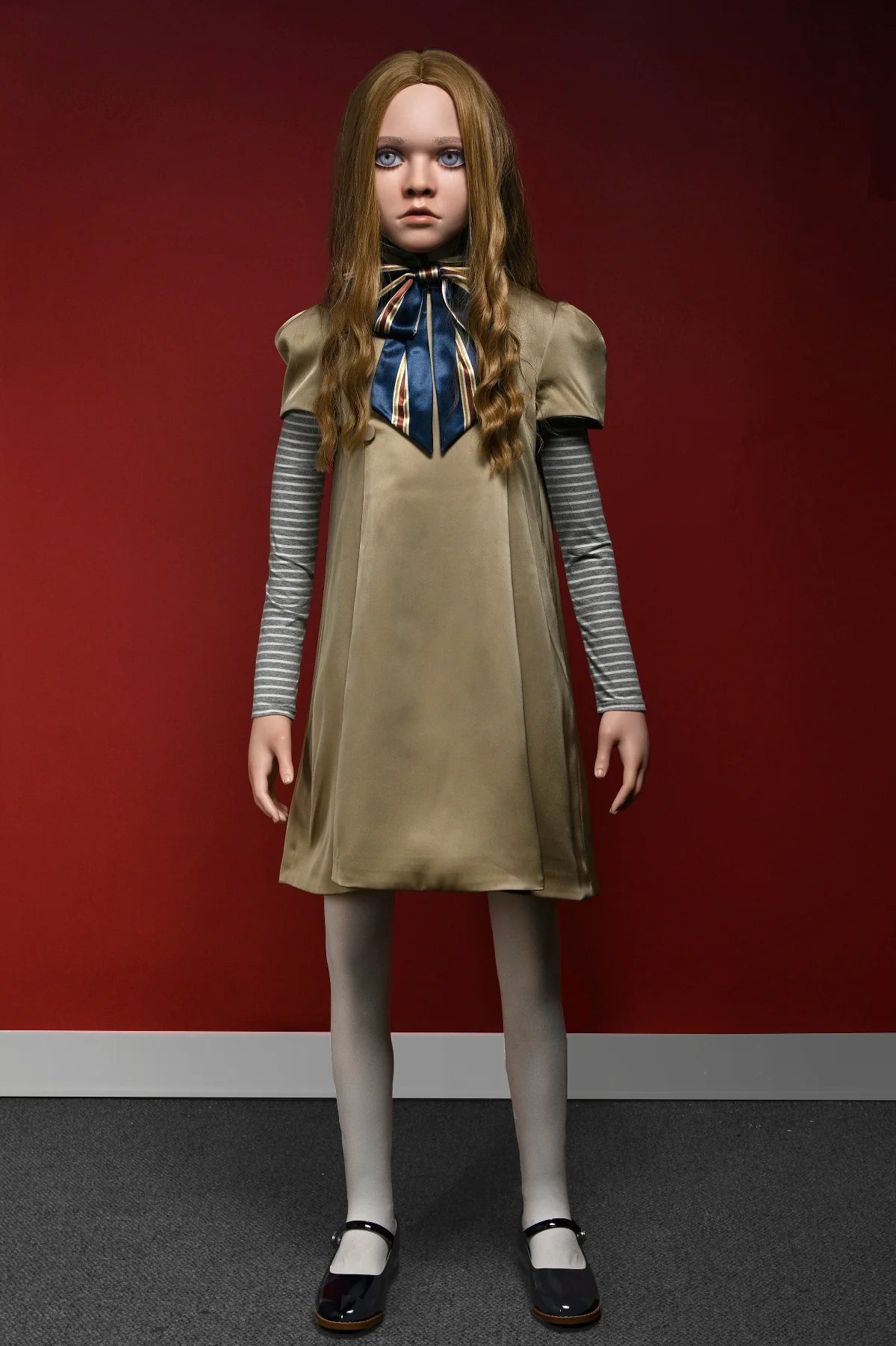 M3GAN 1:1 M3GAN REPLICA DOLL