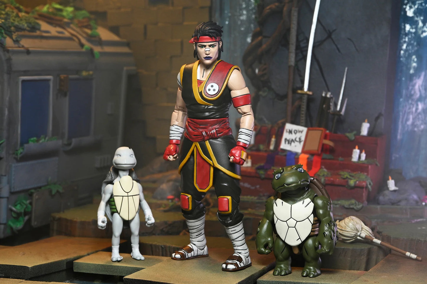 TMNT THE LAST RONIN - THE LOST YEARS CASEY MARIE W/ BABY ODYN & UNO - 7" SCALE ACTION FIGURE