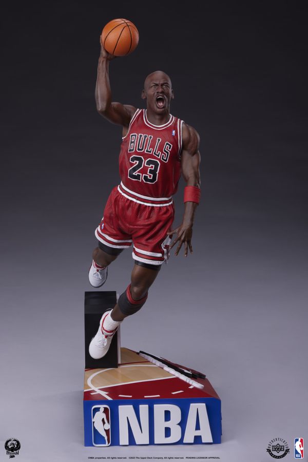 **Pre-order** NBA - Michael Jordan 1:4 Scale Statue