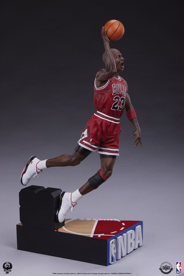 **Pre-order** NBA - Michael Jordan 1:4 Scale Statue