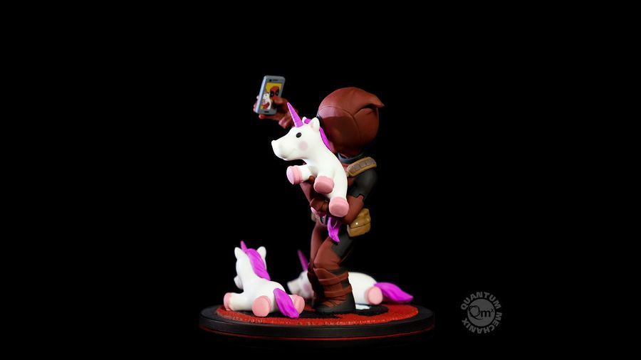 Marvel Comics - Deadpool Unicorn Selfie Q-Fig Diorama