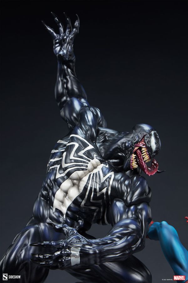 Marvel Comics - Spider-Man vs Venom Maquette **Pre-Order**