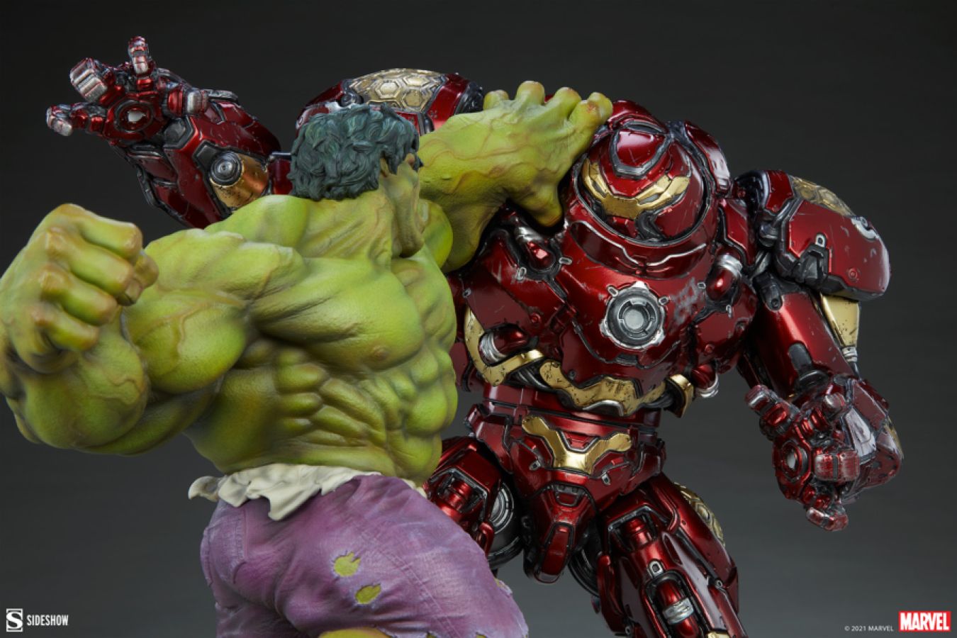 **Pre-order** Marvel Comics - Hulk vs Hulkbuster Maquette