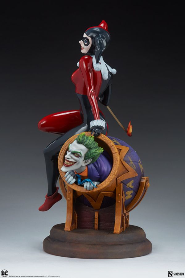 **Pre-order** DC Comics - Harley Quinn & Joker Maquette