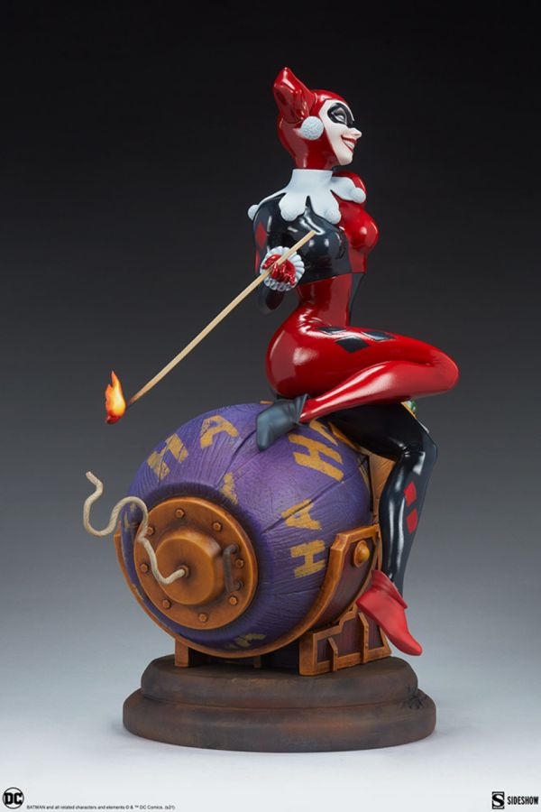 **Pre-order** DC Comics - Harley Quinn & Joker Maquette