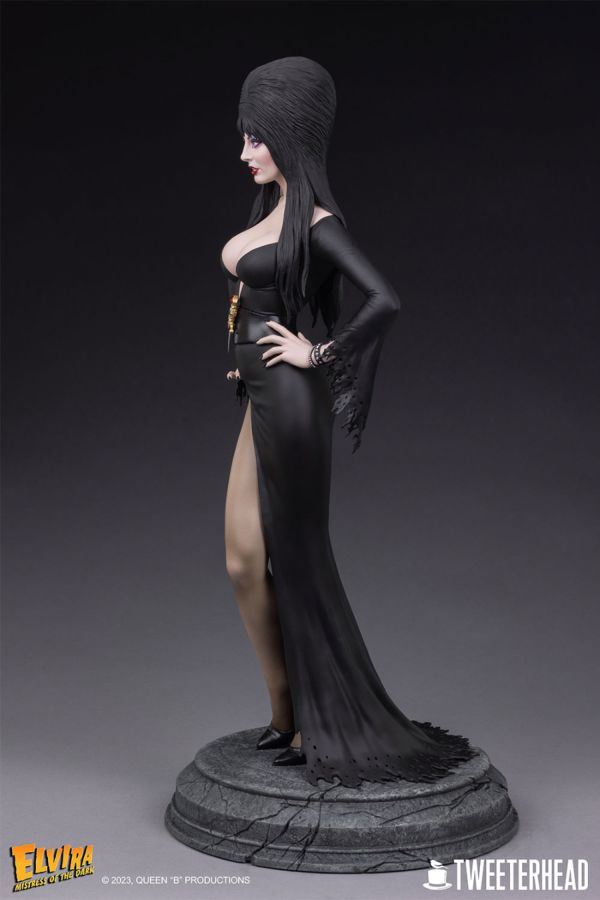 **Pre-order** Elvira - Mistress of the Dark 1:4 Scale Maquette