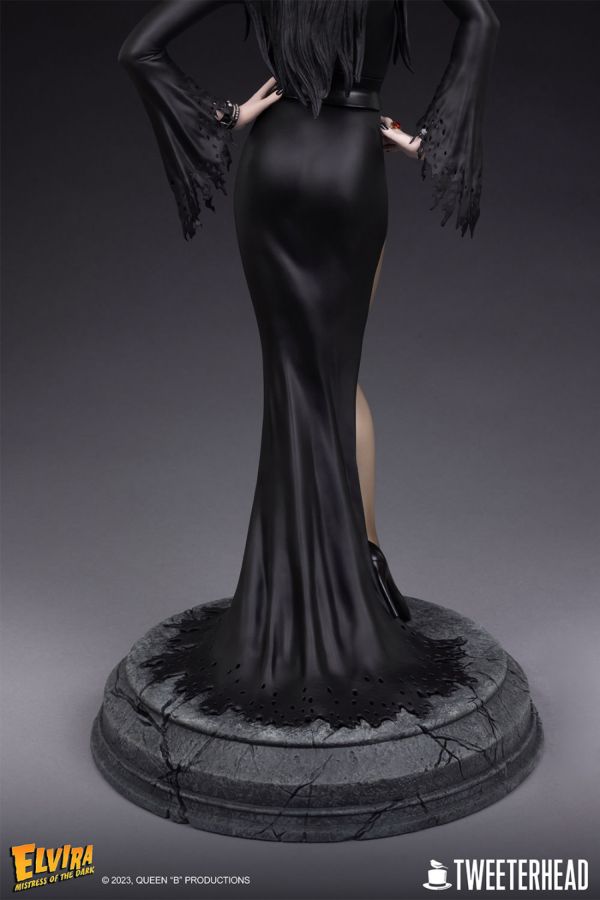 **Pre-order** Elvira - Mistress of the Dark 1:4 Scale Maquette