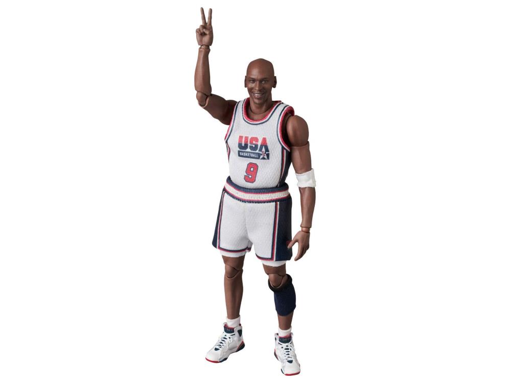 Michael Jordan (1992 Team USA) MAFEX No.132 Figure