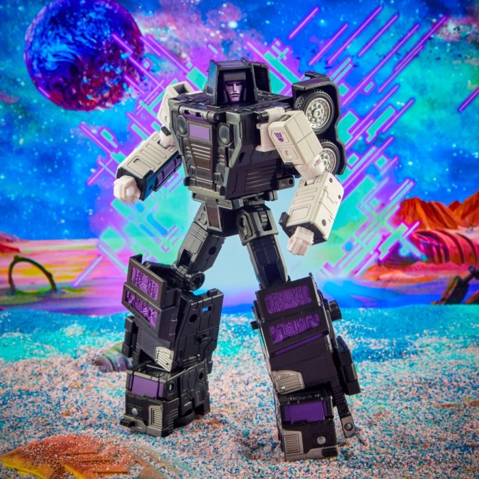 Transformers: Generation 1 - Decepticon Motormaster Legacy Series Commander Class 13” Action Figure