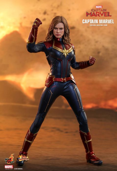 Captain Marvel (2019) - Captain Marvel 1/6th Scale Hot Toys Action Figure