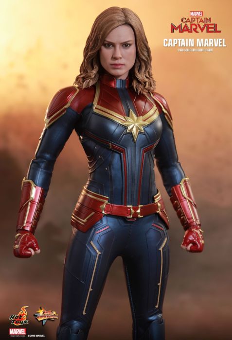 Captain Marvel (2019) - Captain Marvel 1/6th Scale Hot Toys Action Figure