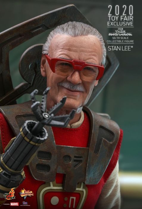 Thor 3: Ragnarok - Stan Lee Cameo 1/6th Scale Hot Toys Action Figure (2020 Toy Fair Exclusive)