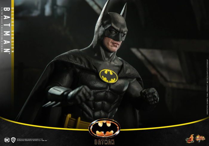 Batman (1989) - Batman Deluxe 1/6th Scale Hot Toys Action Figure