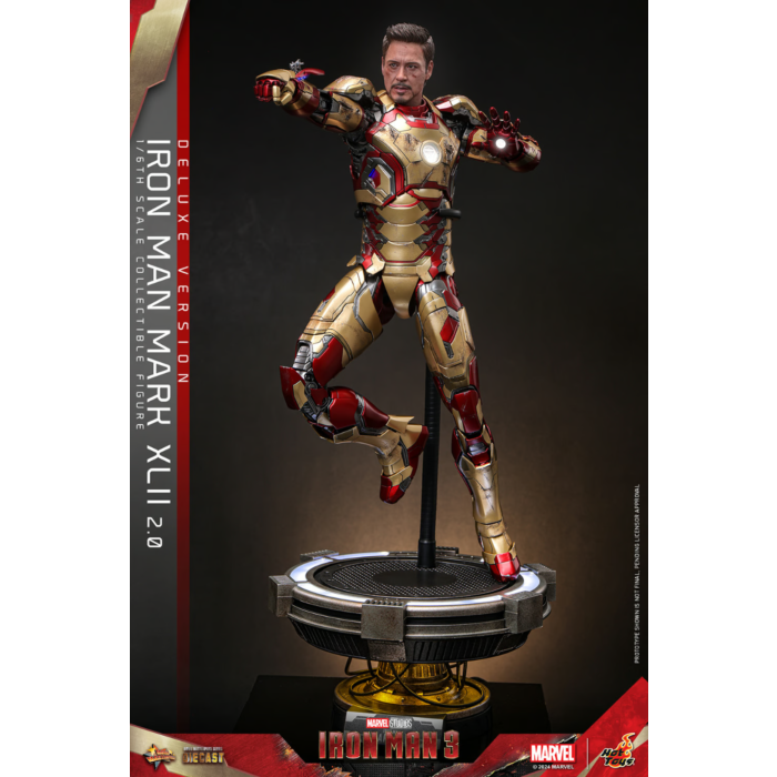 Iron Man 3 - Iron Man Mark XLII 42 (2.0) Deluxe 1/6th Scale Hot Toys Action Figure