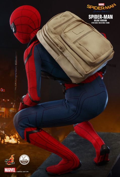 Spider-Man: Homecoming - Spider-Man Deluxe 1/4 Scale Hot Toys Action Figure