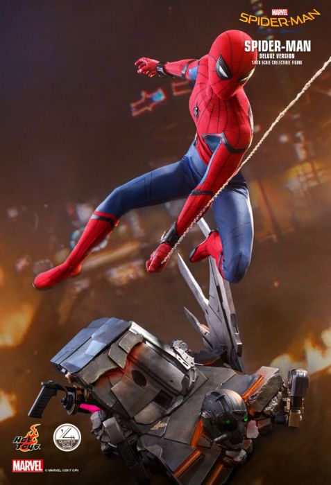 Spider-Man: Homecoming - Spider-Man Deluxe 1/4 Scale Hot Toys Action Figure