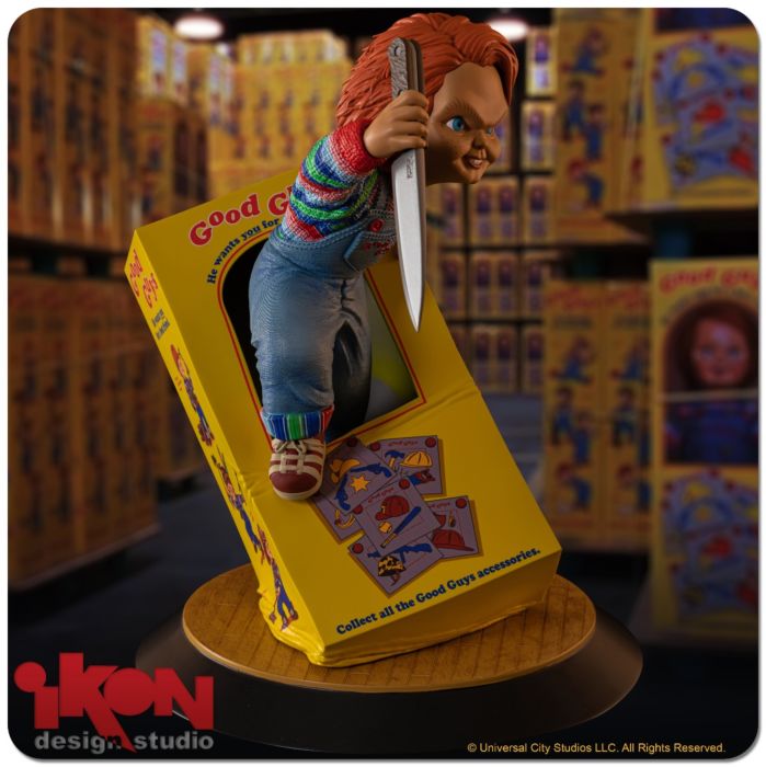 Child’s Play (1988) - Chucky Breakout 9” PVC Diorama Statue