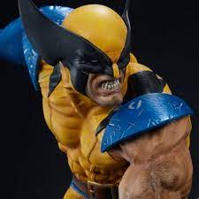 Marvel Hulk VS. Wolverine Maquette **Store displayed item**