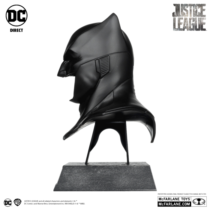 Justice League (2017) - Batman Cowl 1/3rd Scale Replica PVC Statue