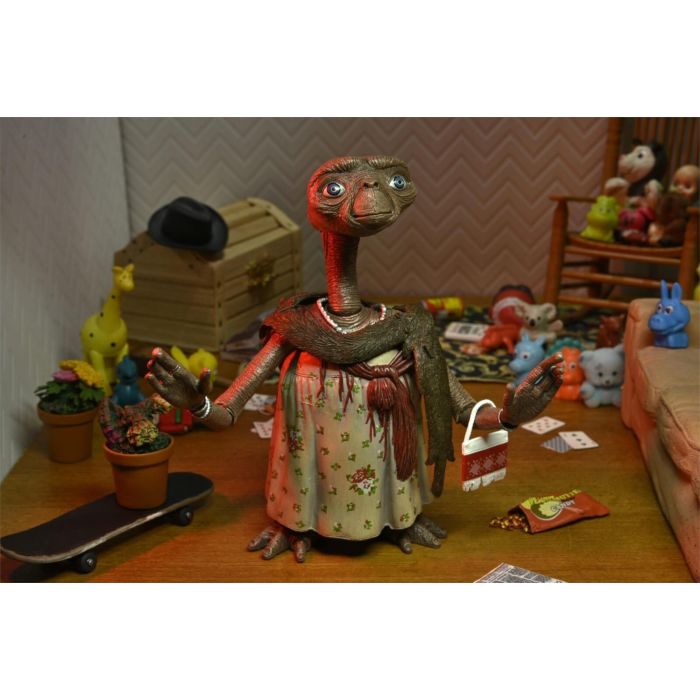 E.T. the Extra-Terrestrial - Dress-Up E.T. 40th Anniversary Ultimate 7" Scale Action Figure