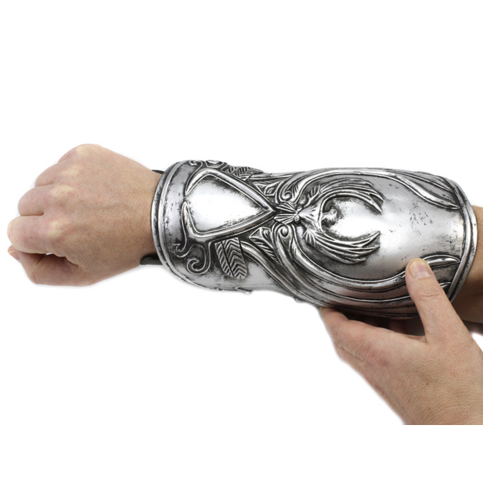 Assassin's Creed 2 The Hidden Blade of Ezio Auditore Role-Play Costume Gauntlet Replica