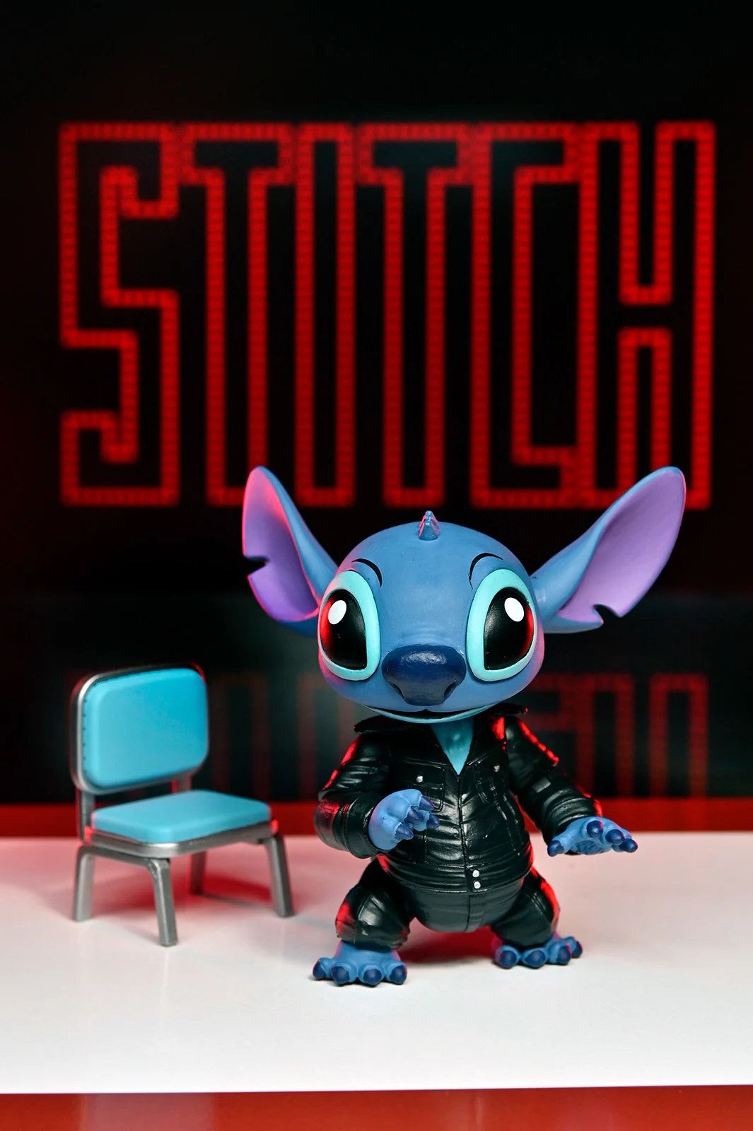 NECA Disney Lilo & Stitch Elvis Singer Stitch Ultimate 7" Scale Action Figure