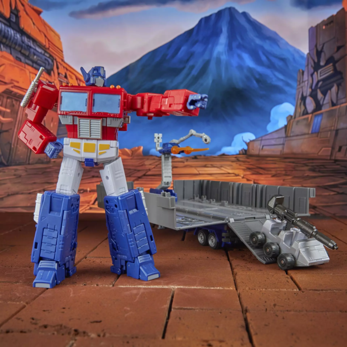 The Transformers: The Movie (1986) - Optimus Prime Studio Series Commander Class 7" Action Figure