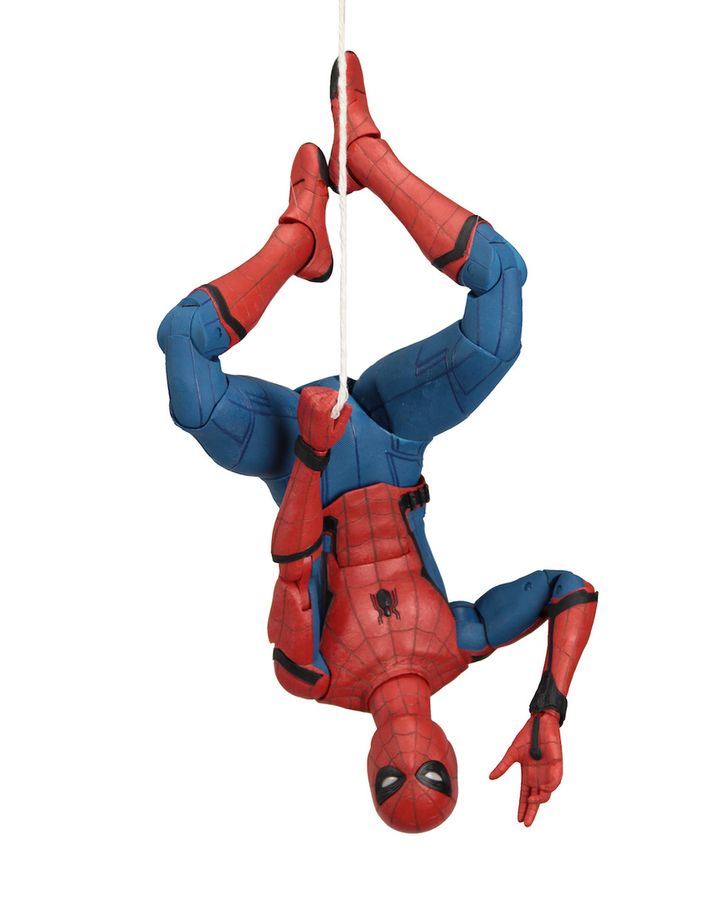 Spider-Man: Homecoming - Spider-Man 1:4 Scale Action Figure