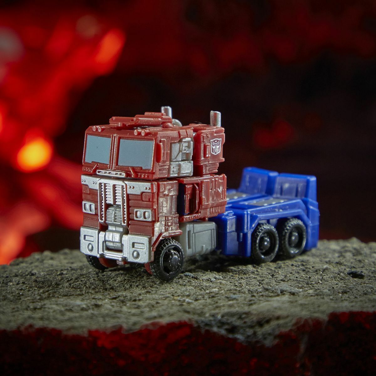 Transformers Kingdom War for Cybertron Trilogy Optimus Prime